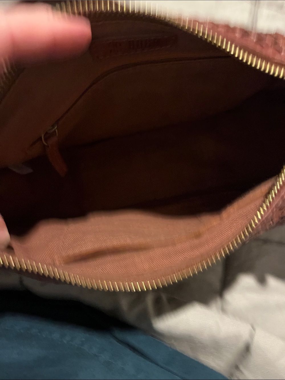 HOBO Hazel sling crossbody woven - Picture 7 of 8